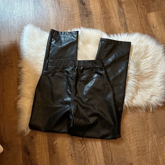 ABERCROMBIE & FITCH Curve Love Vegan Leather 90s Straight Leg Pant - Picture 8 of 8